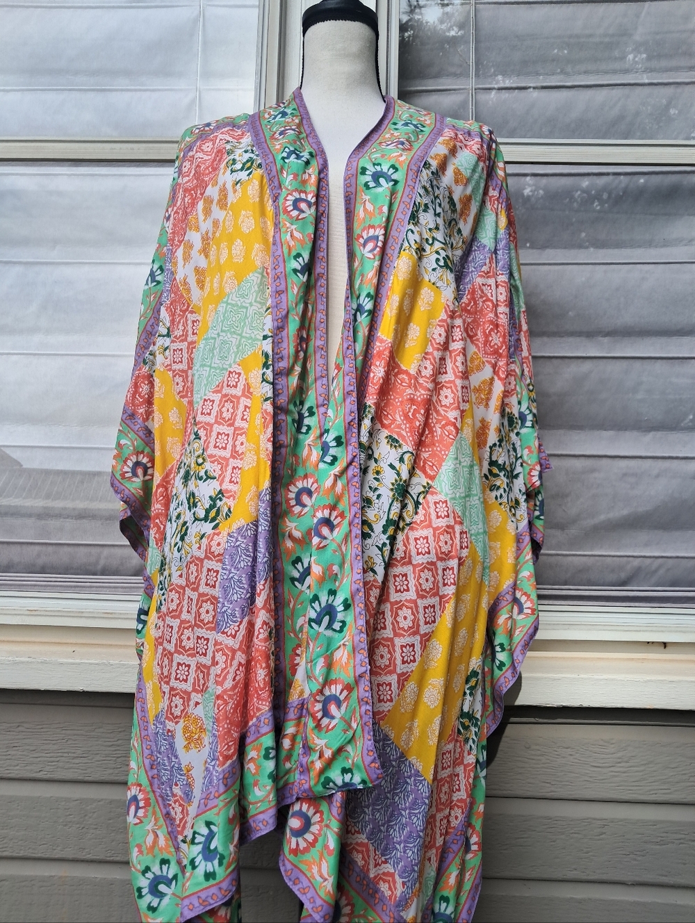 NWT Tolani Kimono Patchwork Floral Beach  Coverup Drape Top Blouse Shirt